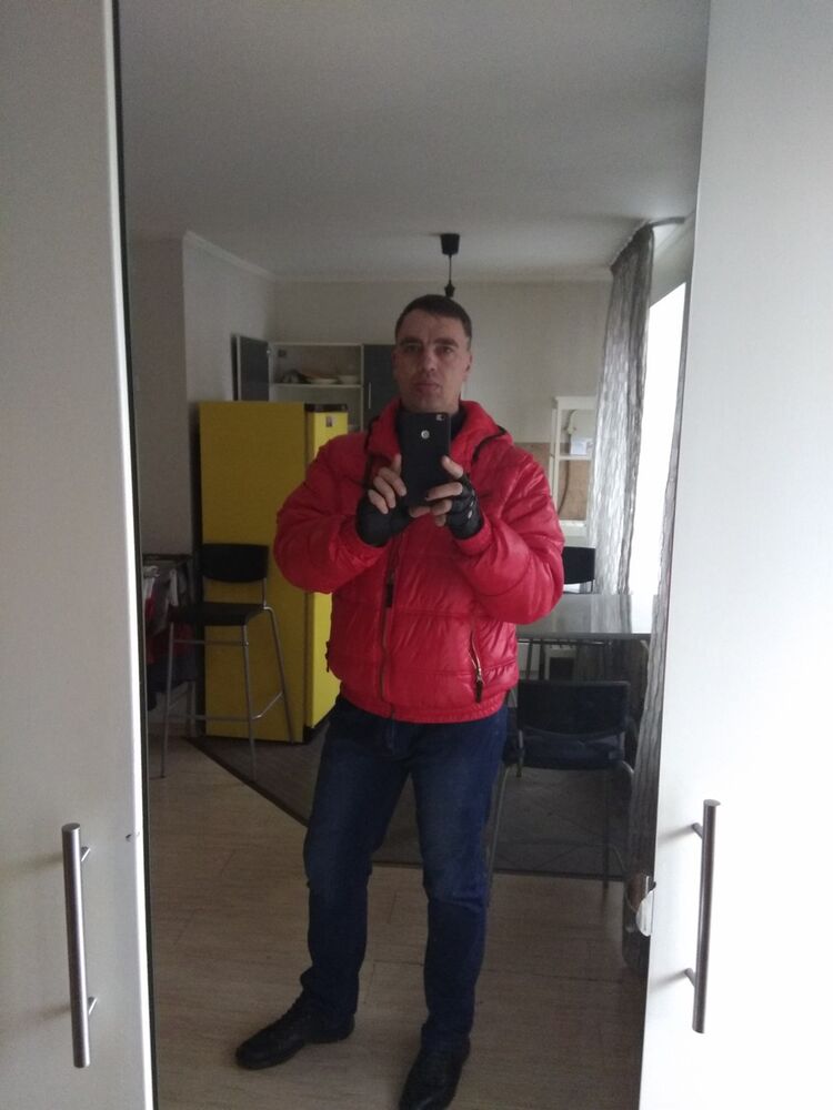  9955589  , 49 ,    