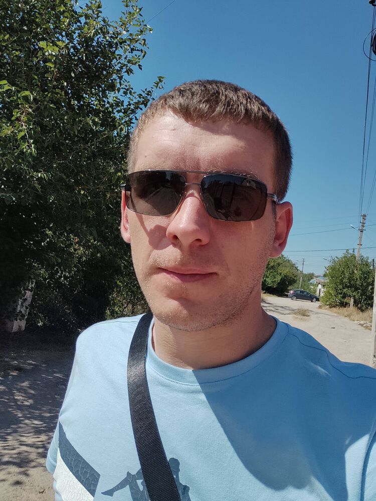  32648079  Andrey, 40 ,    