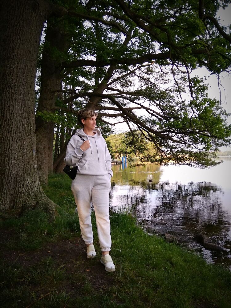  33937299  Svitlana, 46 ,    