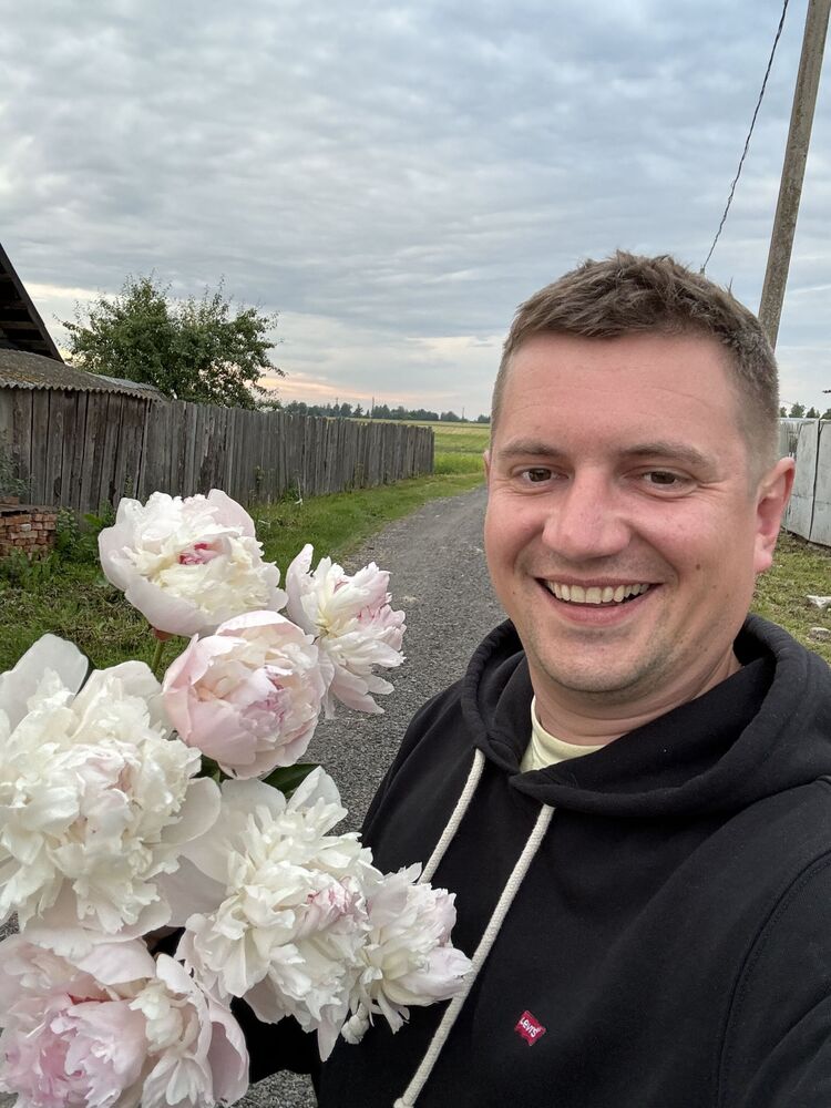  ,   Aliaksei, 35 ,   ,   , c 