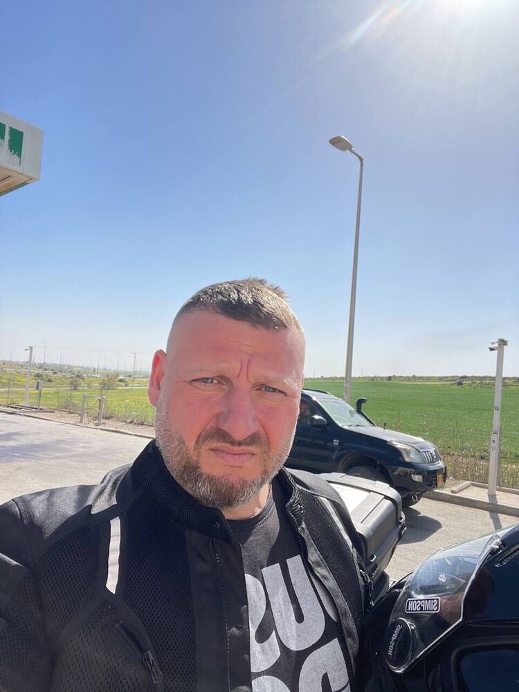  Rishon LeZiyyon,   Oleg, 44 ,   ,   , c 