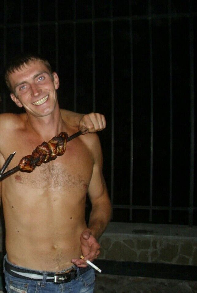  8923279  Anton, 40 ,    