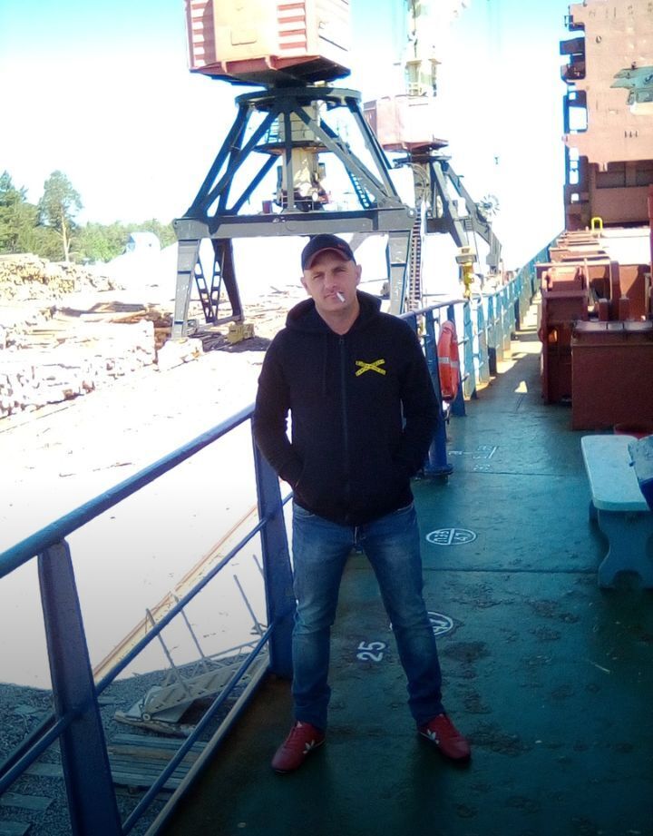  34589649  Andrey, 37 ,    --