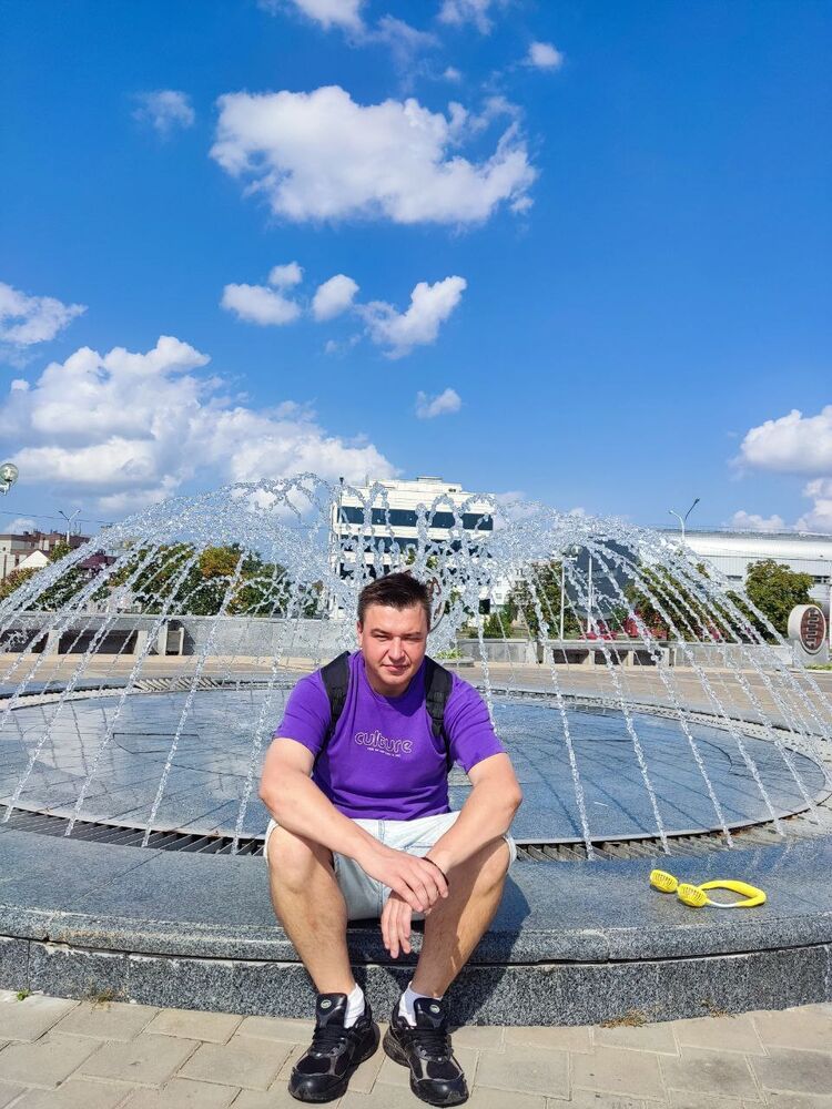  51385389  Roman, 35 ,    