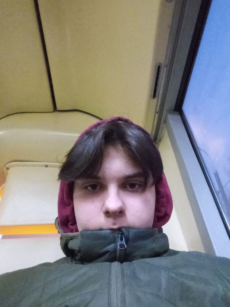  31959339  Artem, 20 ,    