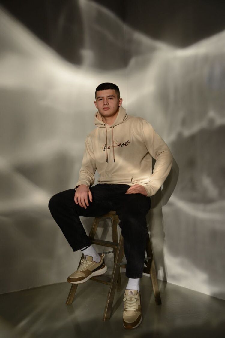  -,   , 19 ,   , 
