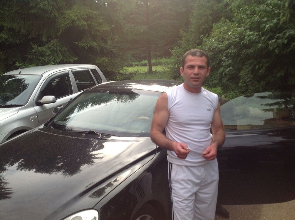  5404119  Artur, 42 ,    