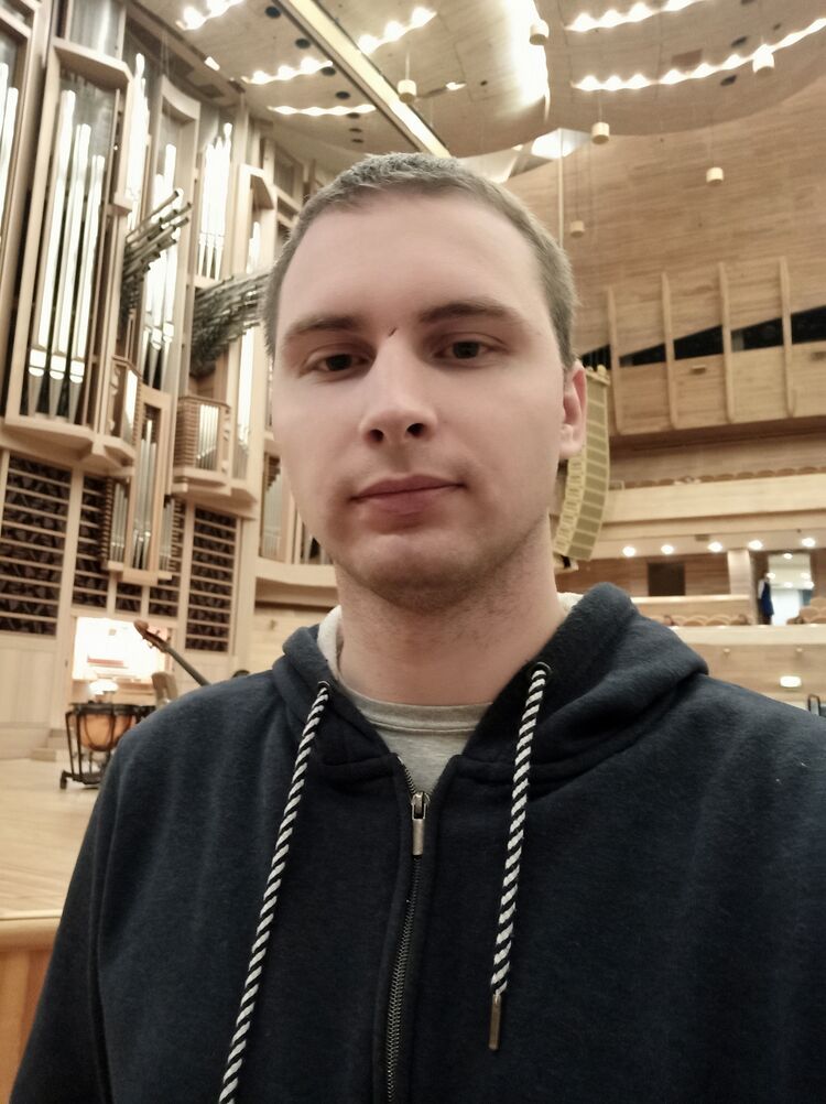  ,   Valentin, 30 ,     , c 
