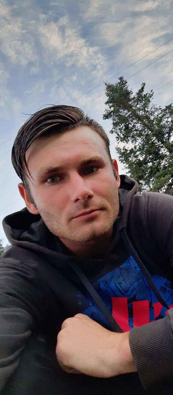  ,   Eduard, 26 ,   ,   