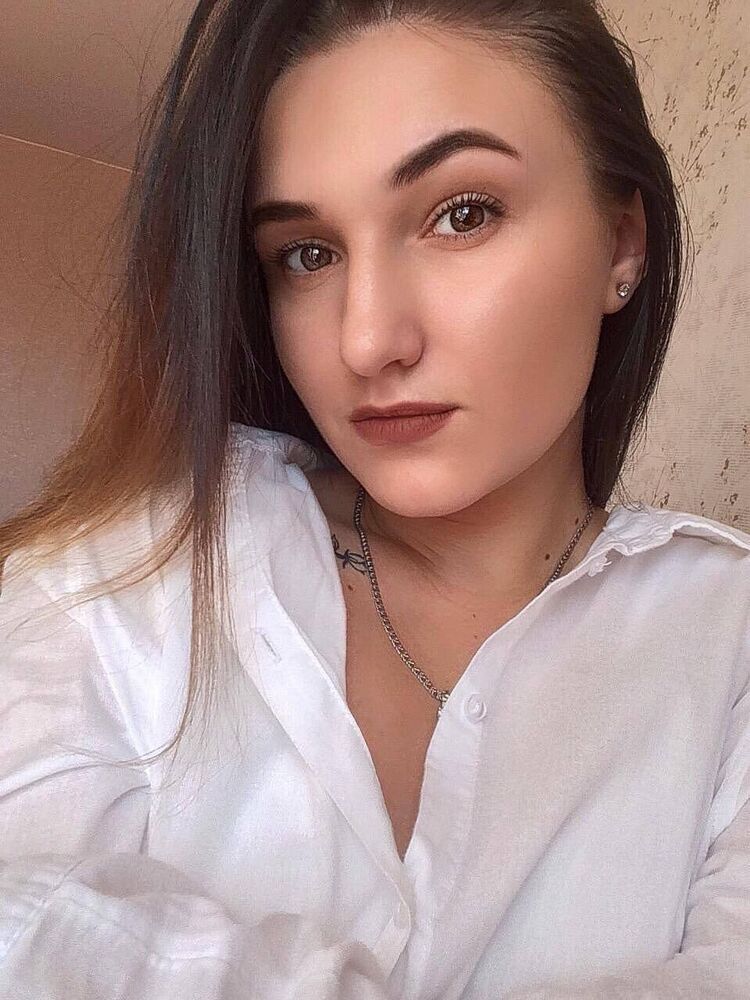  42784049  Yulyasoska, 22 ,    