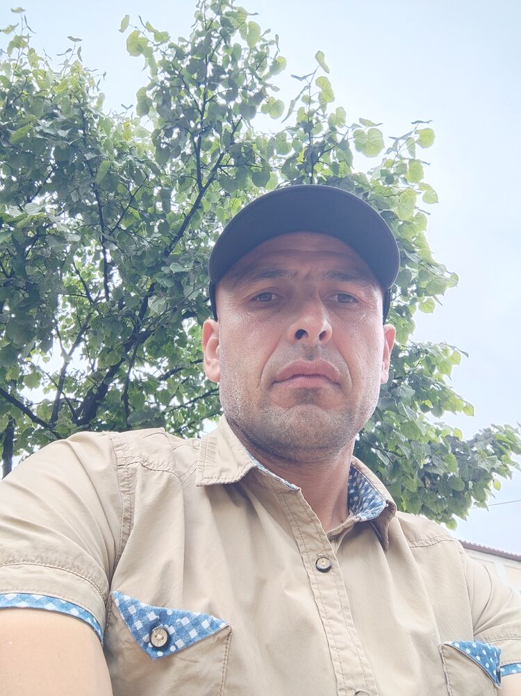  47590709  Gafur, 41 ,    