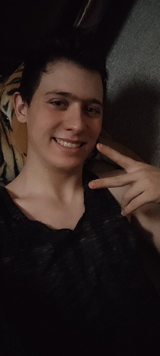  ,   Alex, 21 ,   ,   