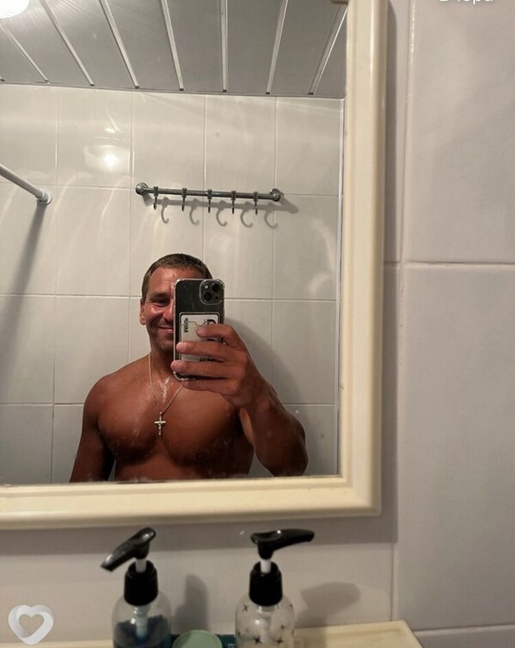  53215049  , 32 ,    