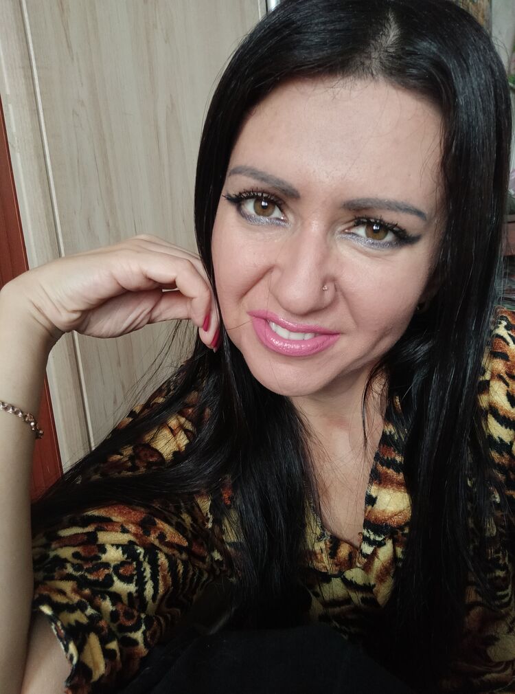  23899359  Ell, 39 ,    
