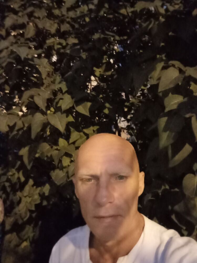  52797779  Sergey, 47 ,    