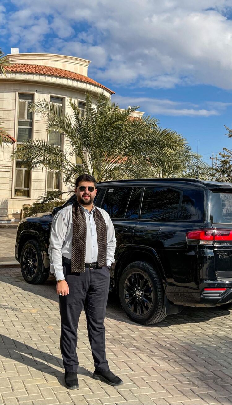  54520629  Muhanad, 41 ,    