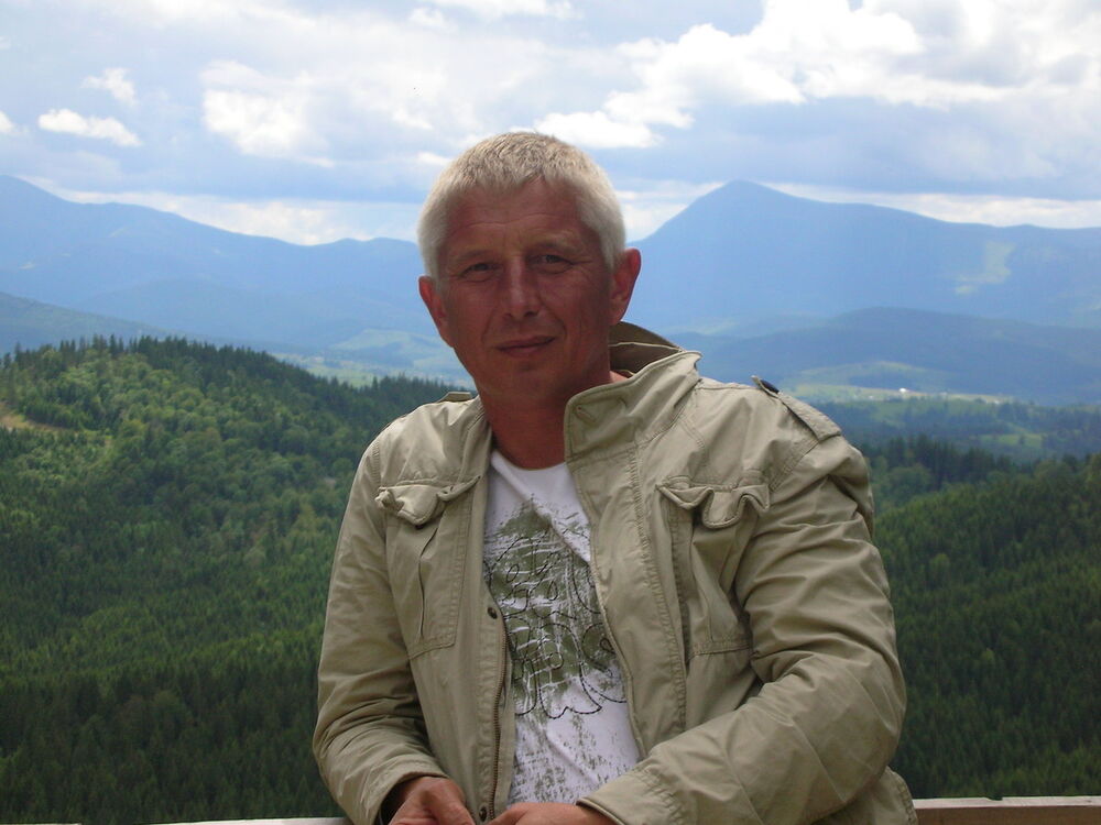  ,   Oleg, 54 ,  