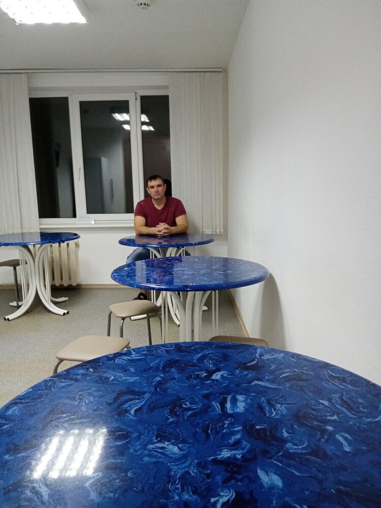  21691649  Walera, 47 ,    