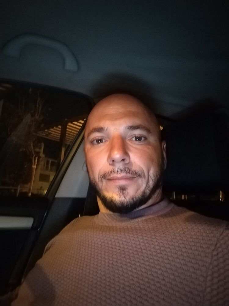  47780849  Igor, 37 ,    