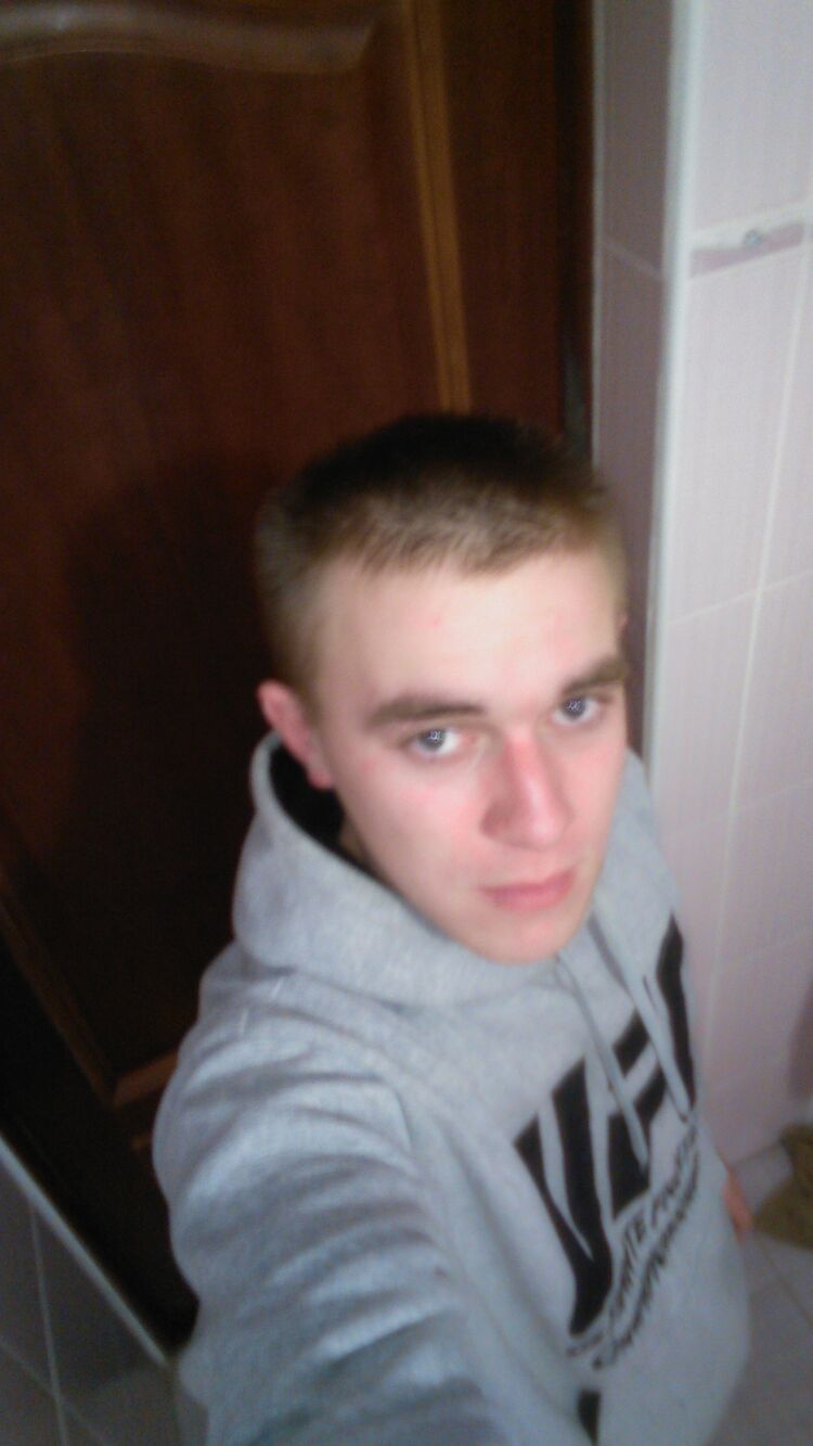  43450859  Sery, 31 ,    
