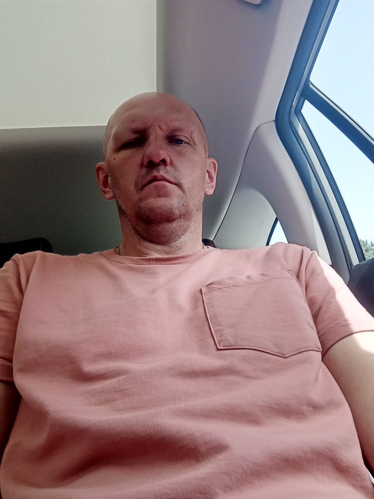  45152409  Leonid, 41 ,    