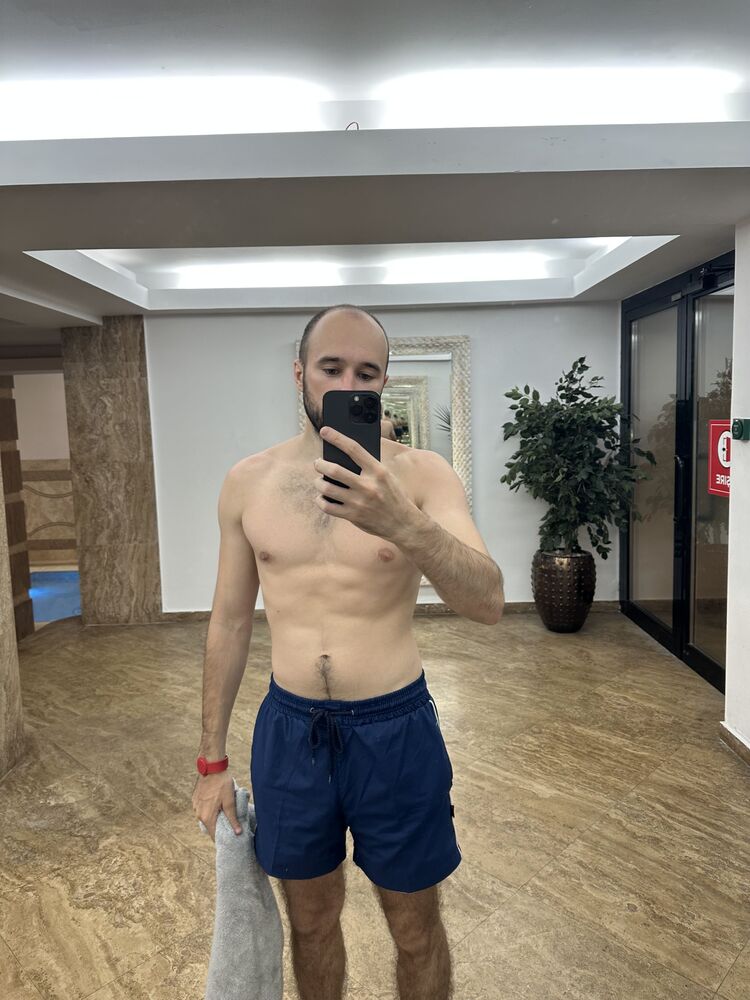  ,   Vladislav, 28 ,   ,   