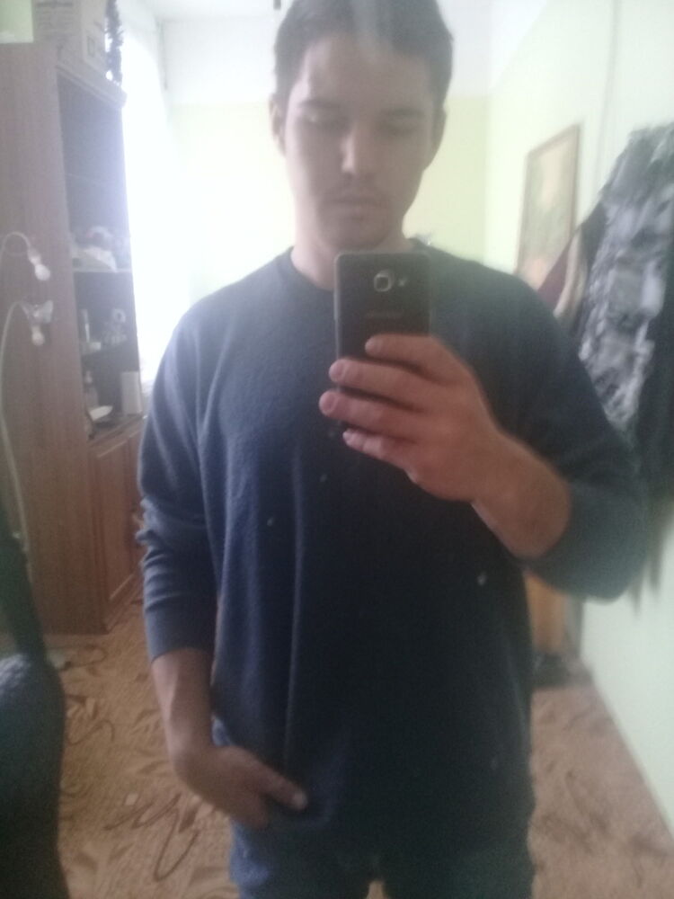  11823899  Stefan, 27 ,    