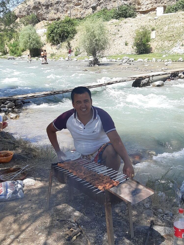  ,   Farrux UZB, 37 ,   ,   , c 
