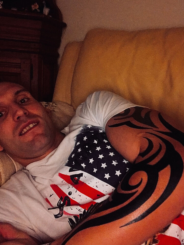  22121669  Edik, 38 ,    