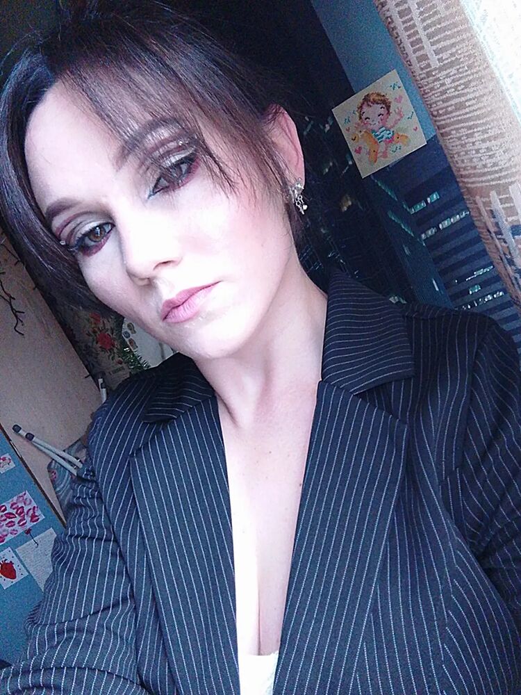  -,   Alina, 23 ,   