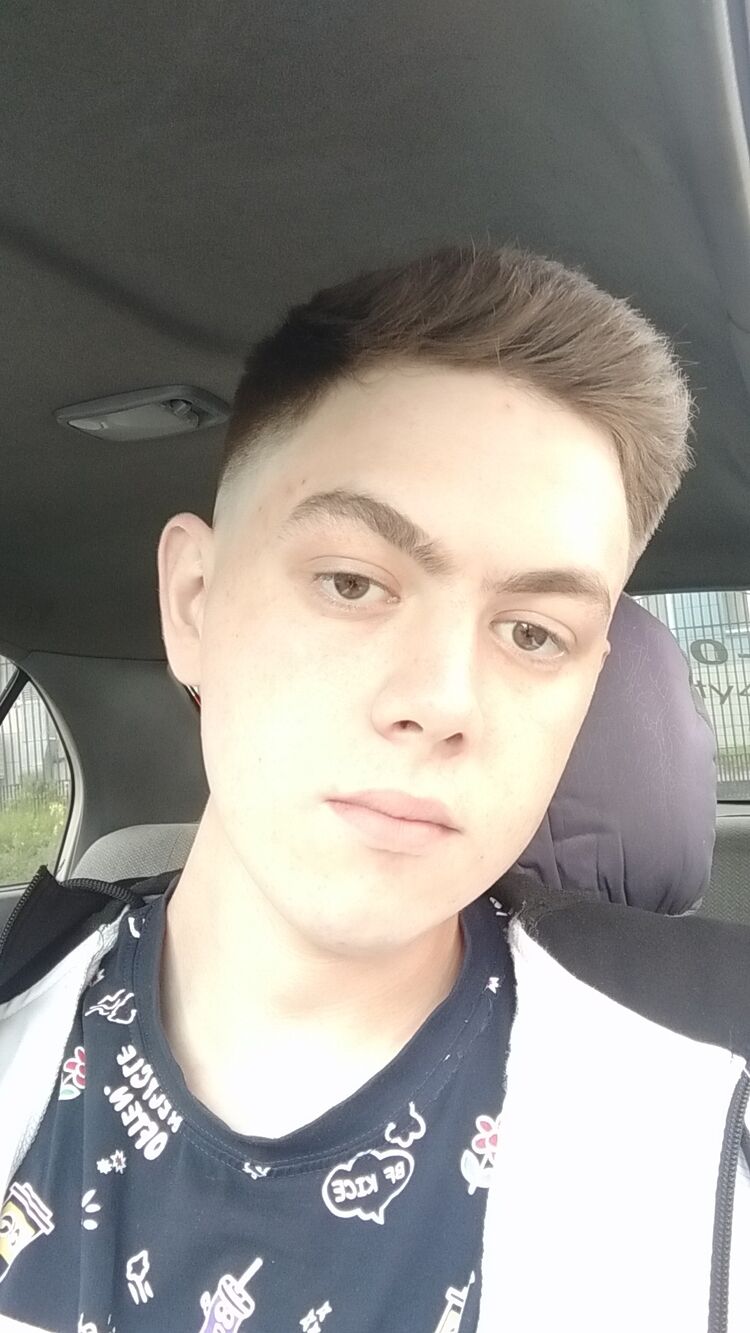  27597619  Ivan, 24 ,    