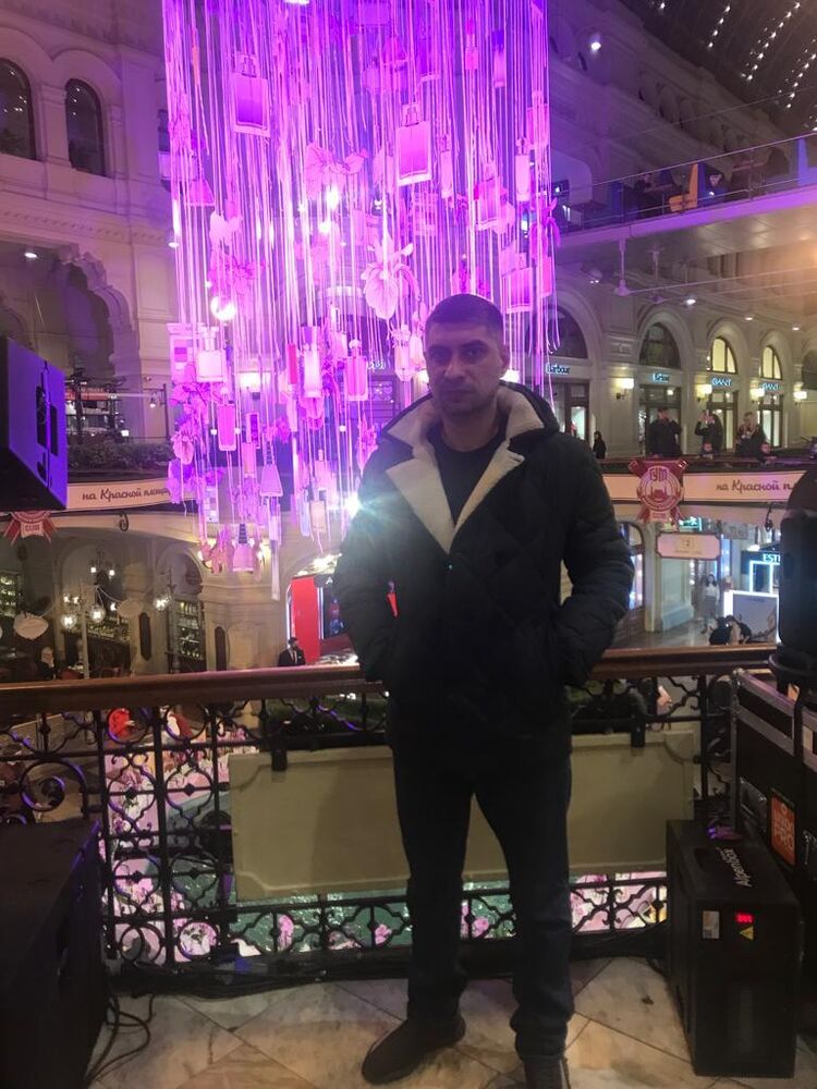  28284719  Sadykov, 39 ,    