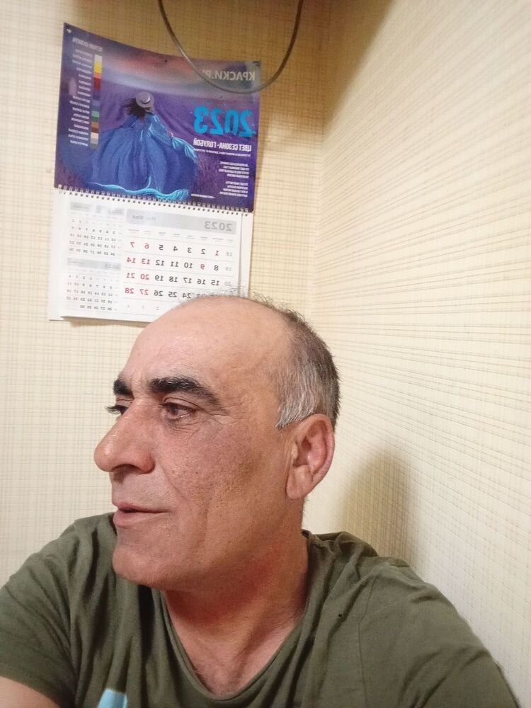  42329699  Devran, 49 ,     