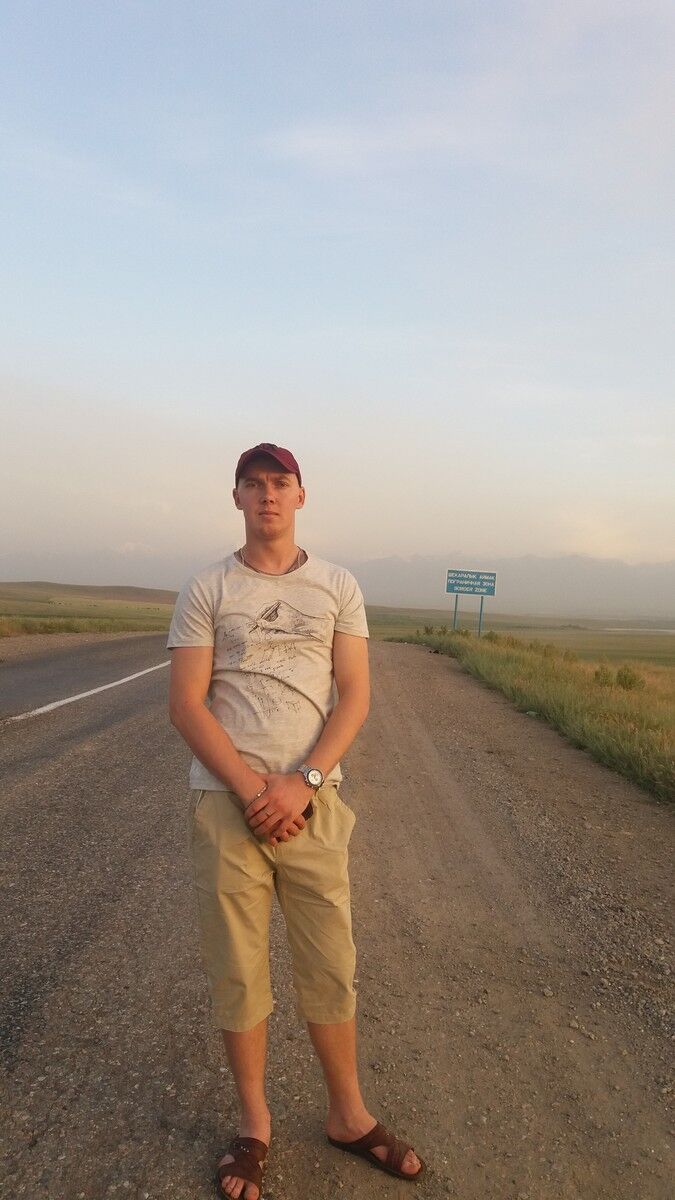  15664799  Denis, 31 ,    
