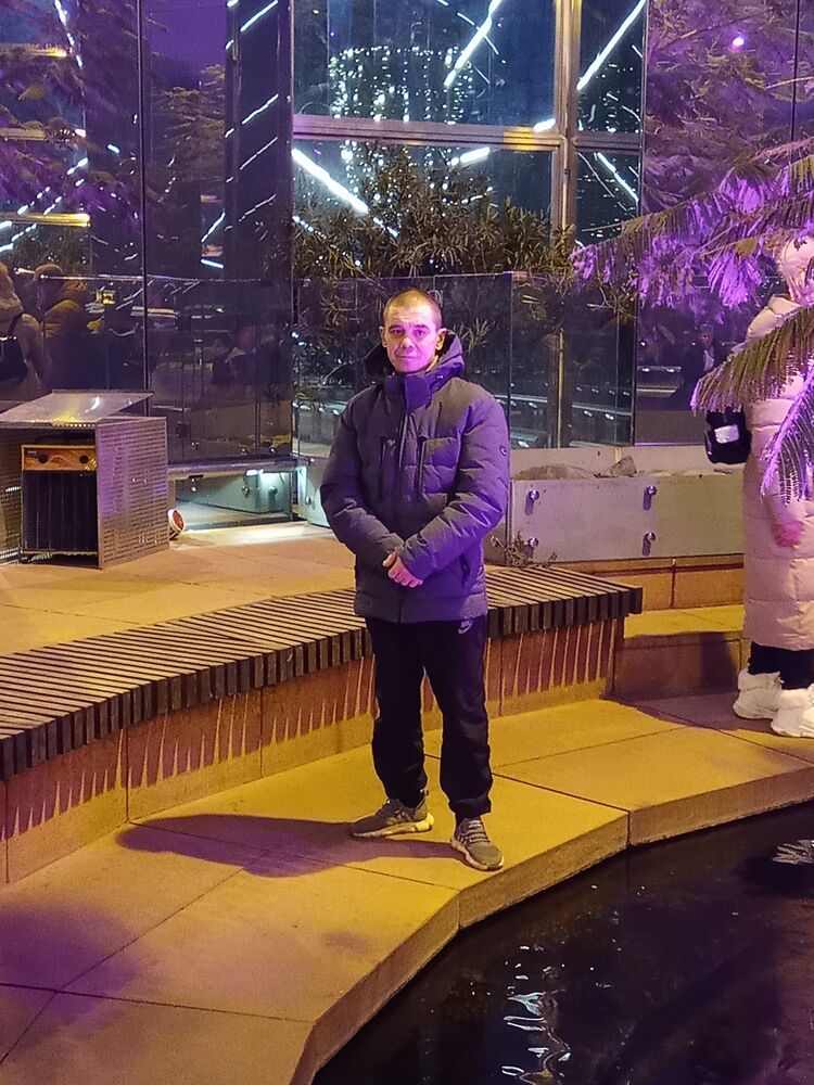  ,   Konstantin, 42 ,   ,   , c , 
