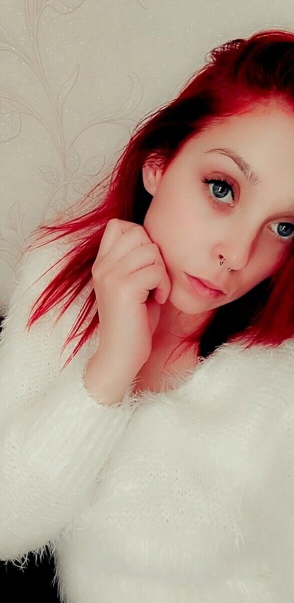  20437499  Julia, 23 ,    