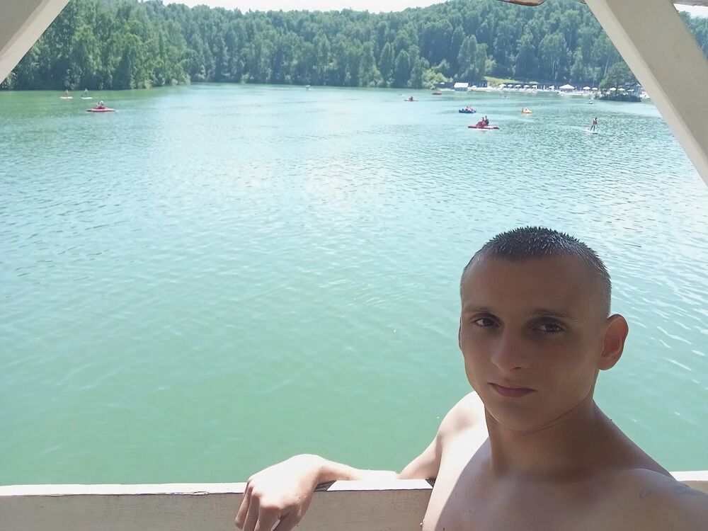  50175429  Kirill, 22 ,    