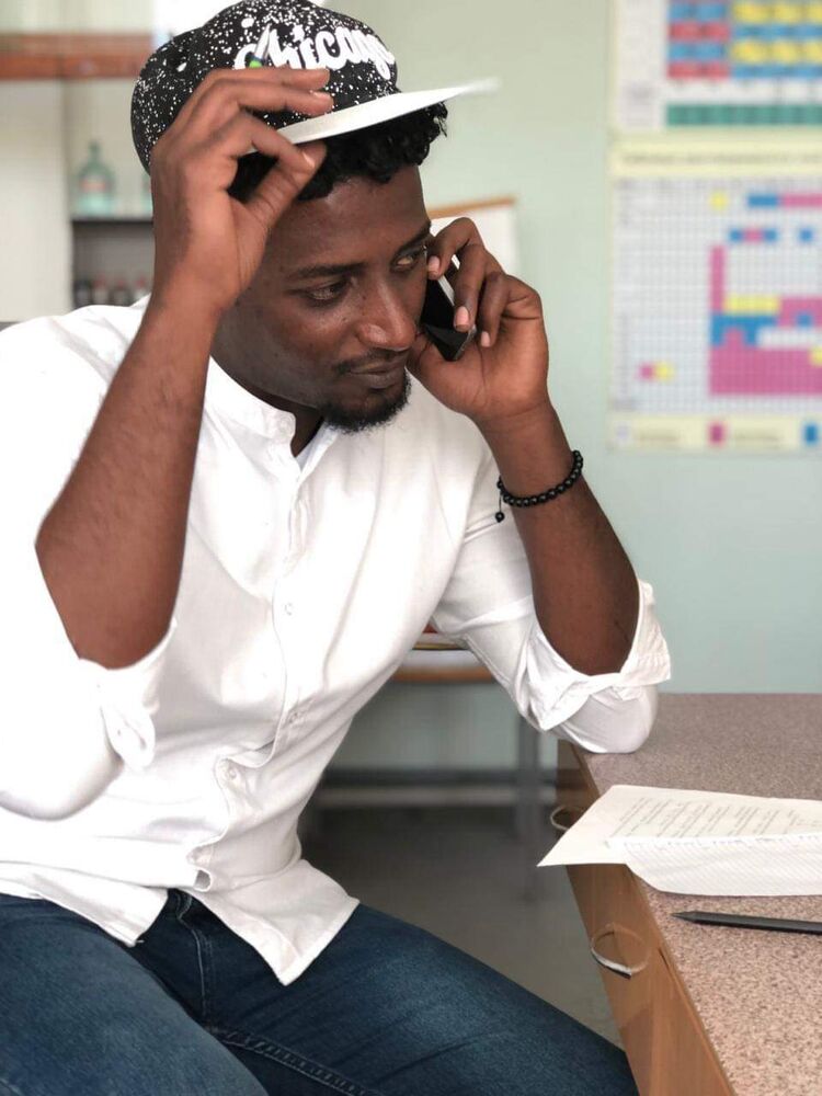  27023779  Ahmed, 34 ,    