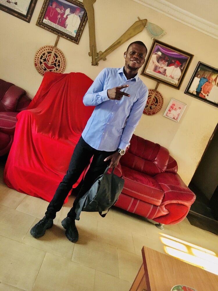  27155509  King, 27 ,    Lagos