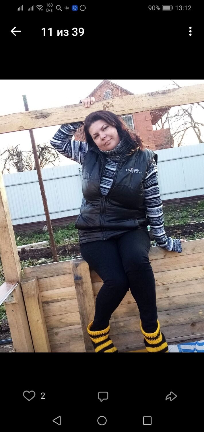  32404779  Elena, 46 ,    