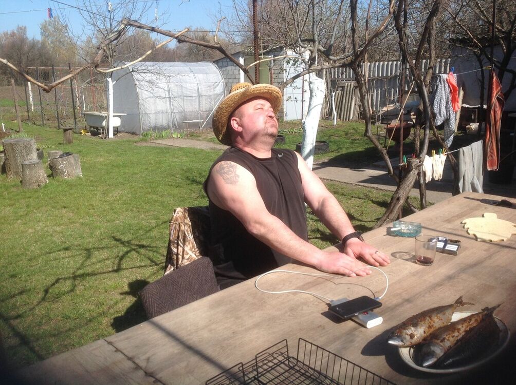  ,   Viktor, 53 ,   ,   , c 