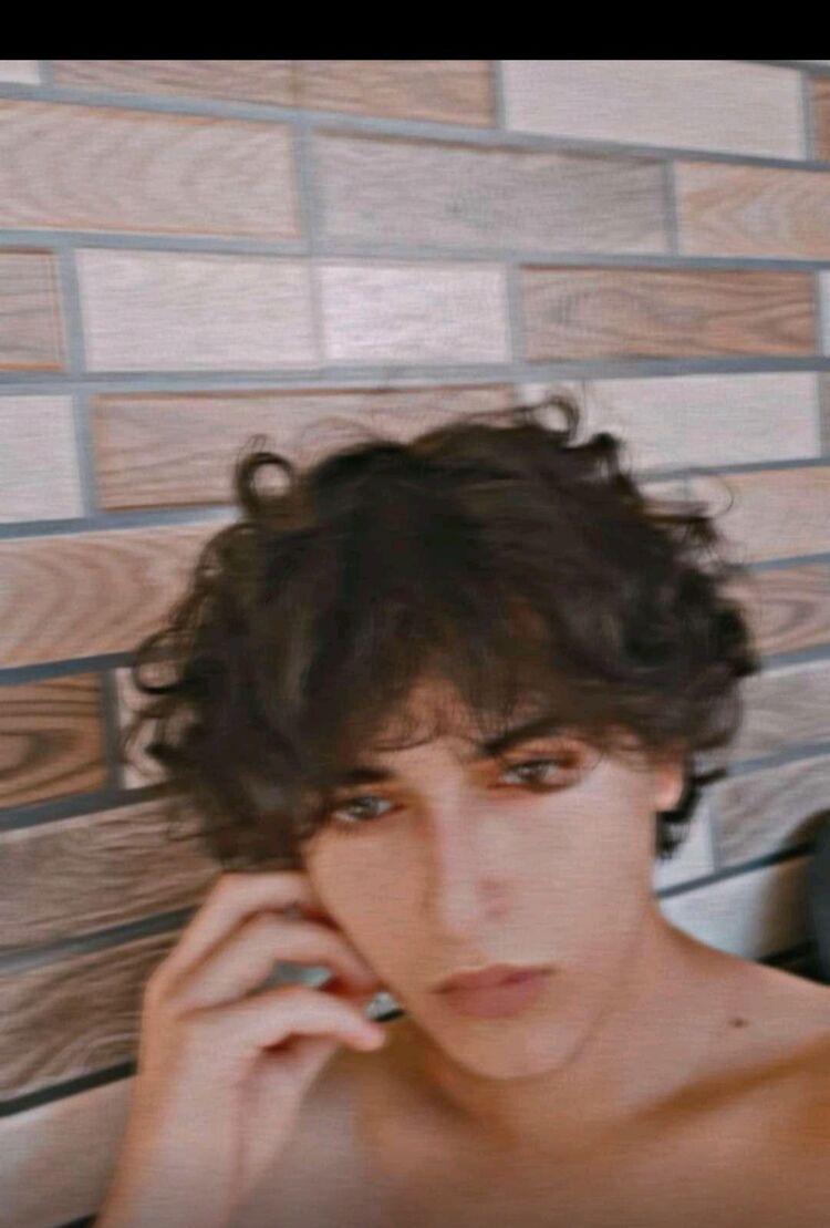  32846239  Nika, 21 ,    