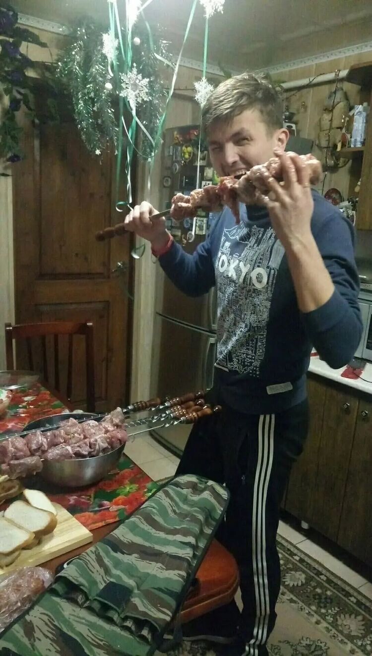  38150139  Igor, 32 ,    