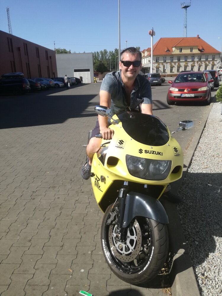  Bielany Wroclawskie,   Dmitriy, 42 ,   