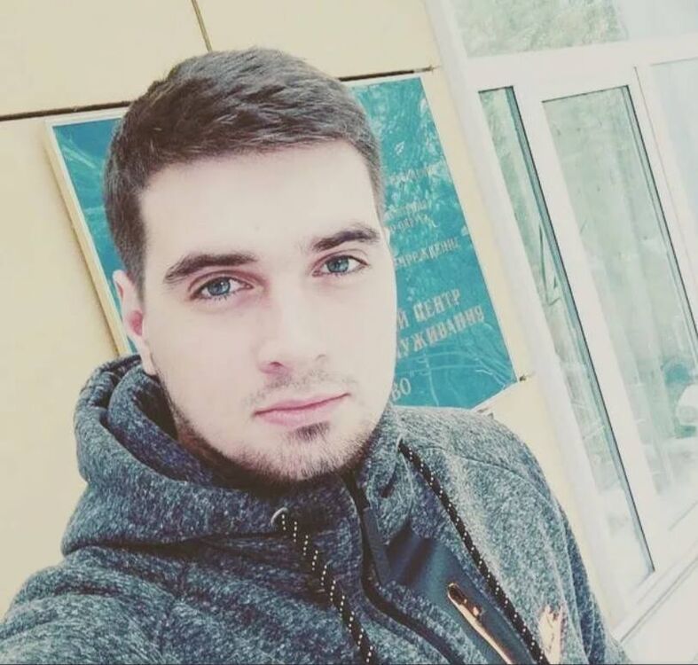  34853999  Mikhail, 31 ,    