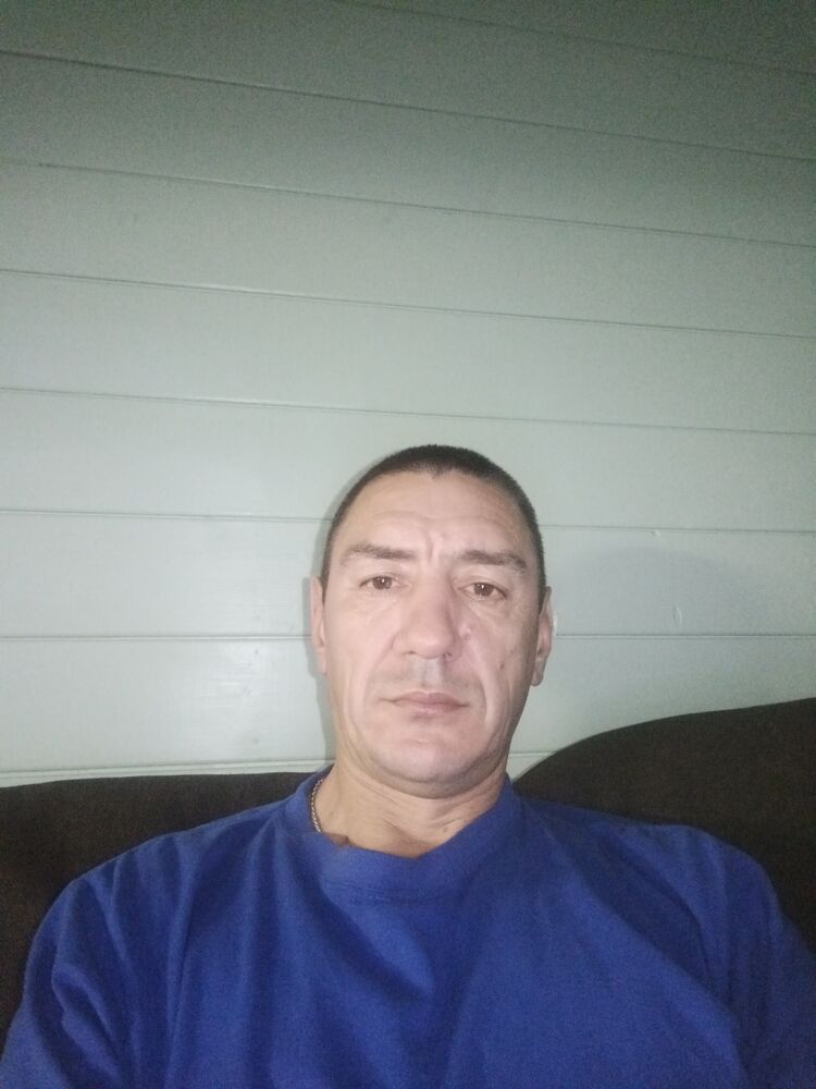  47039639  Andrei, 48 ,    