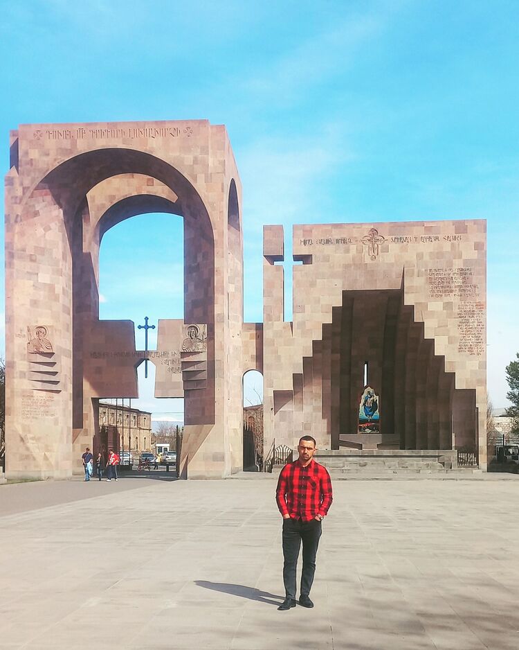  33775939  Harut, 27 ,    