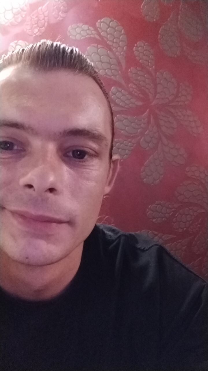  52849179  , 32 ,    