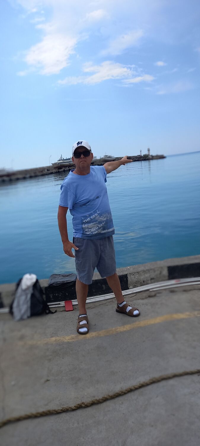  43781129  Oleg, 57 ,    