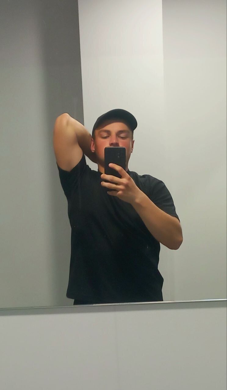  ,   Viktor, 18 ,   ,   